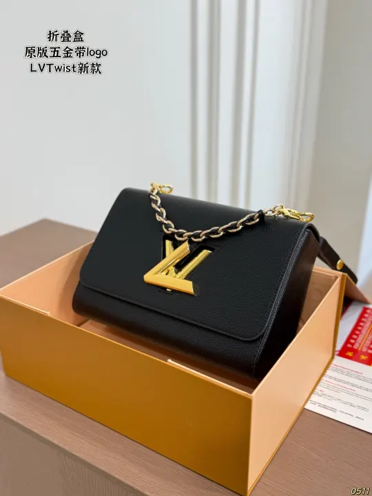 Louis Vuitton（LV） size：23*17* 9.5cm--12