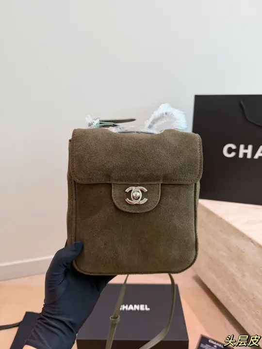 chanel size：16x18cm--10
