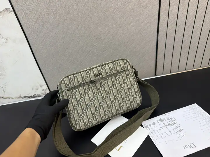 Dior size：20*27cm--15