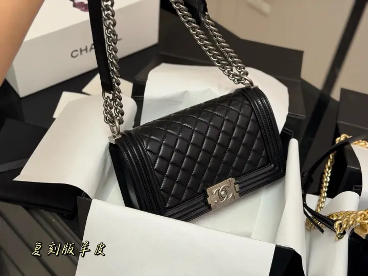 Chanel size：25x15x7.5cm--25