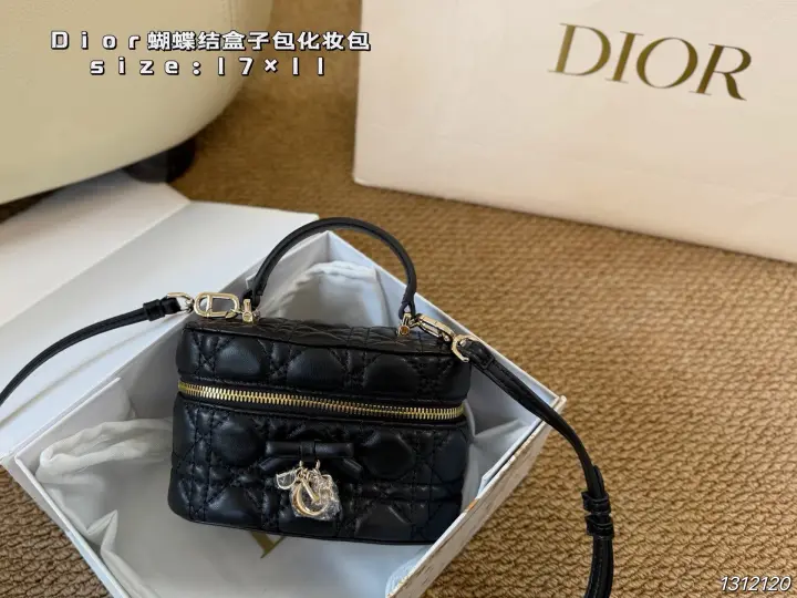 Dior size：17*11cm--07