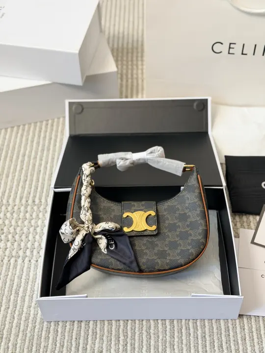 CELINE Size:23 X 13.5 X 6cm