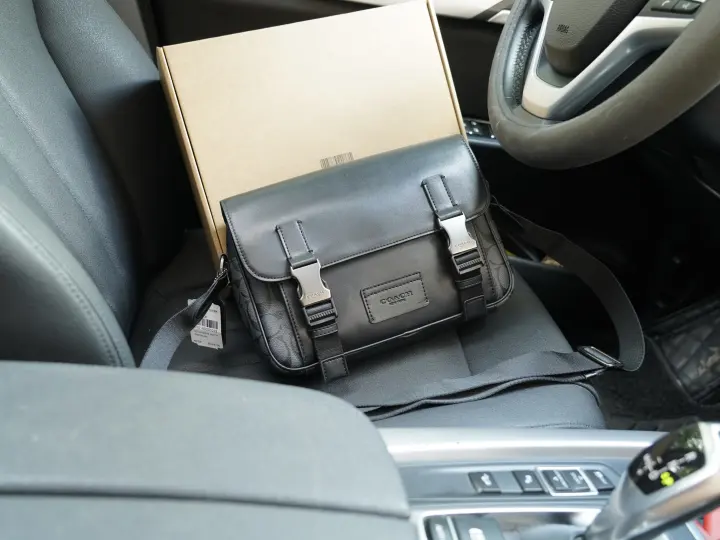 Coach Size:18×28×6cm--07