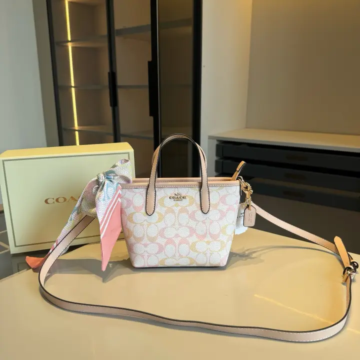 Coach Size:16×15 x8cm--18