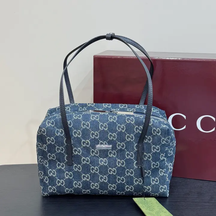 Gucci size：20 x12 x11cm--77