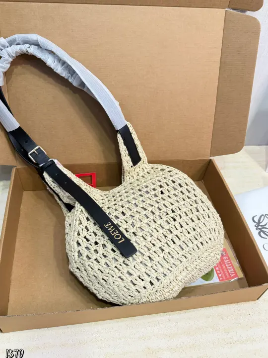 LOEWE size: 37*30cm--18