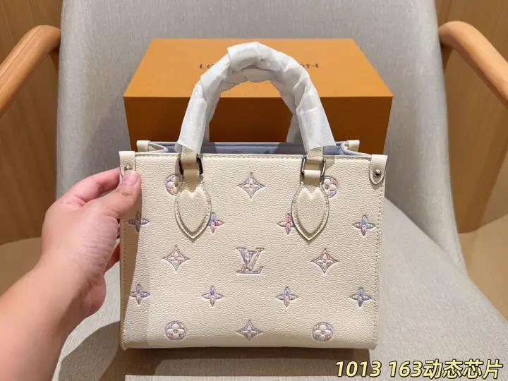 Louis Vuitton（LV） Size:25×19×11cm--77