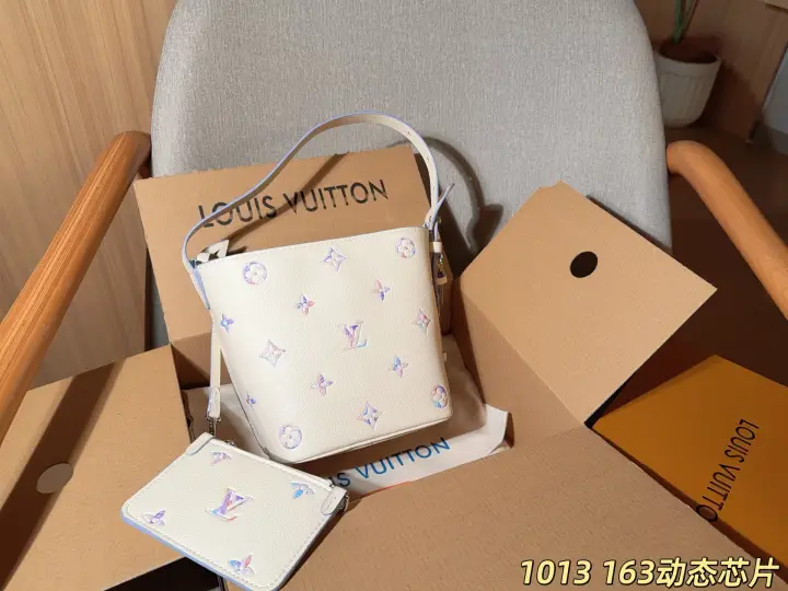 Louis Vuitton（LV） Size:16×18×12cm--75
