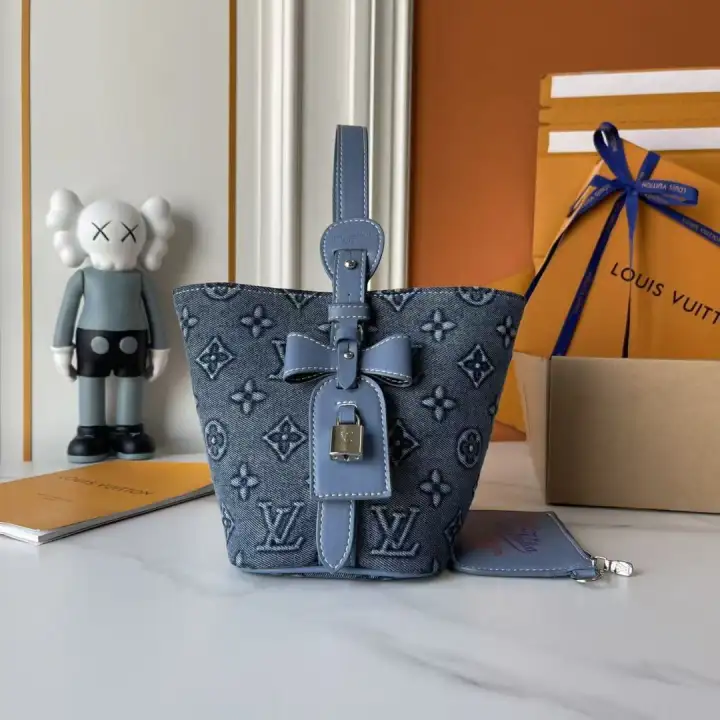 Louis Vuitton（LV） Size: ​16x18x12cm--85