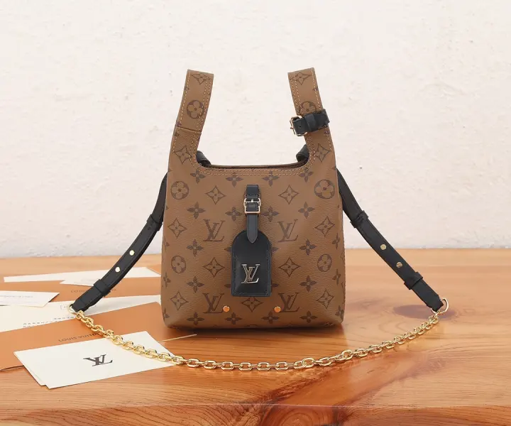 Louis Vuitton（LV） Size: 17 x 17 x 7cm--97