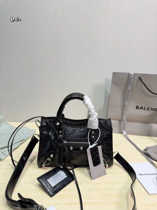 Balenciaga Size: 30*24cm--02