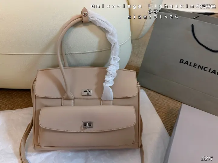 Balenciaga Size: 31×24cm--13