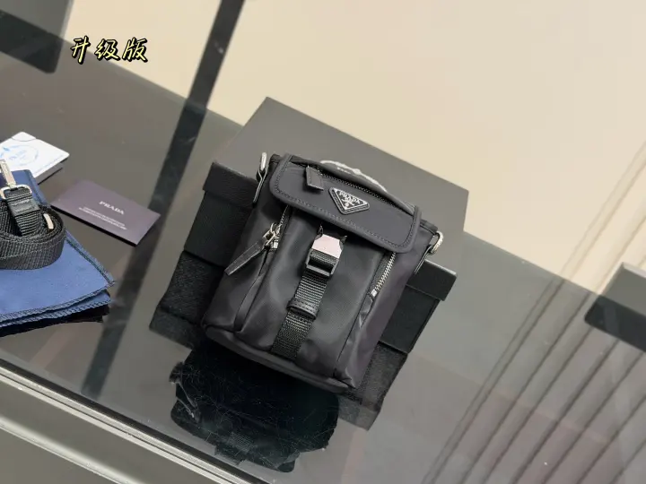 Prada Size: 14*18cm--01