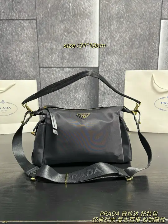 Prada Size: 31*19cm--18