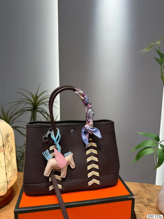 Hermès  Size：30* 20cm--15