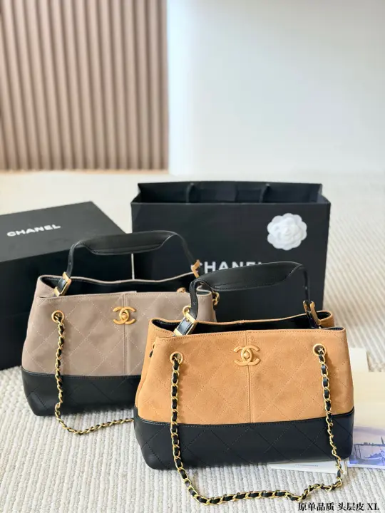 CHANEL  Size：30*20cm--62