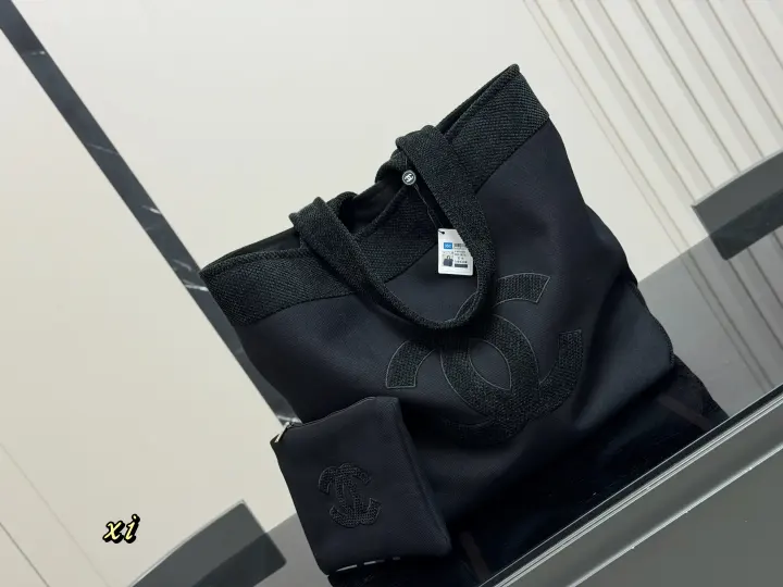 Chanel size：36*38cm--77