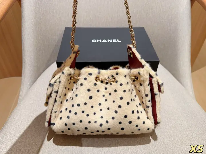 Chanel size：22*21*11cm--71