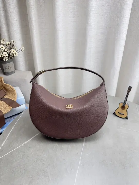 Chanel size：32*20cm--85