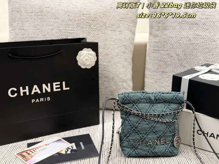 Chanel size：16*6*19.5cm--92
