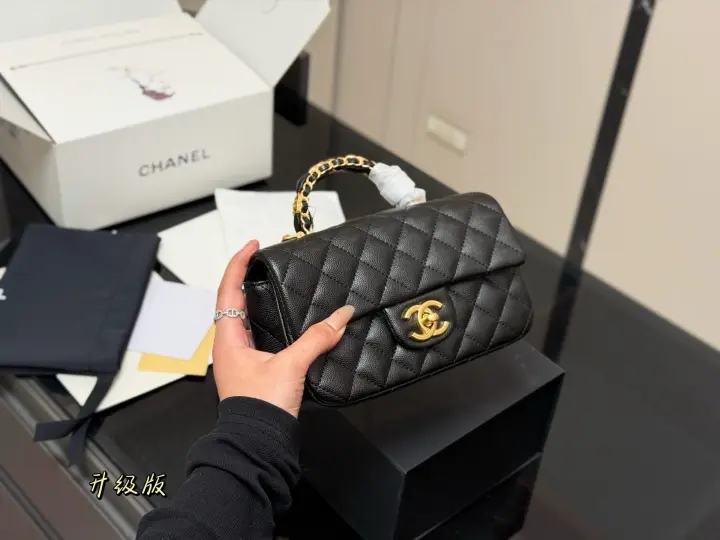 Chanel size：20*13cm--111